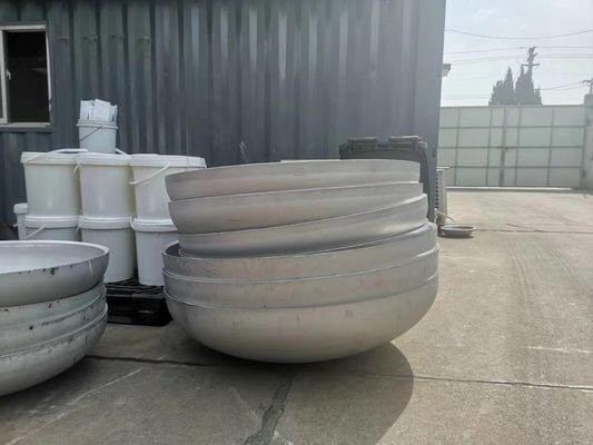 溶接式熱処理プロセスで,スレッド付き接続タイプを持つ炭素鋼の球頭
